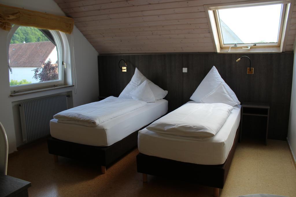 רוטנבורג Hotel Gasthof Roessle מראה חיצוני תמונה