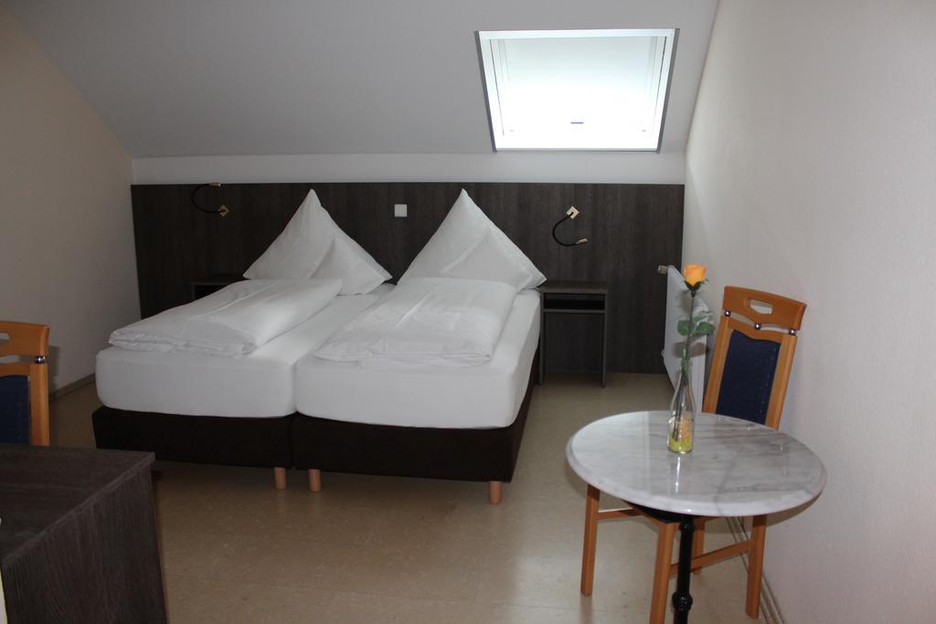 רוטנבורג Hotel Gasthof Roessle מראה חיצוני תמונה