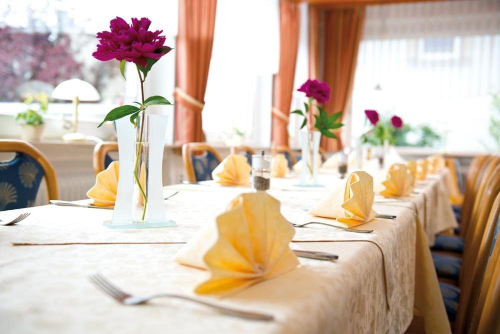 רוטנבורג Hotel Gasthof Roessle מראה חיצוני תמונה